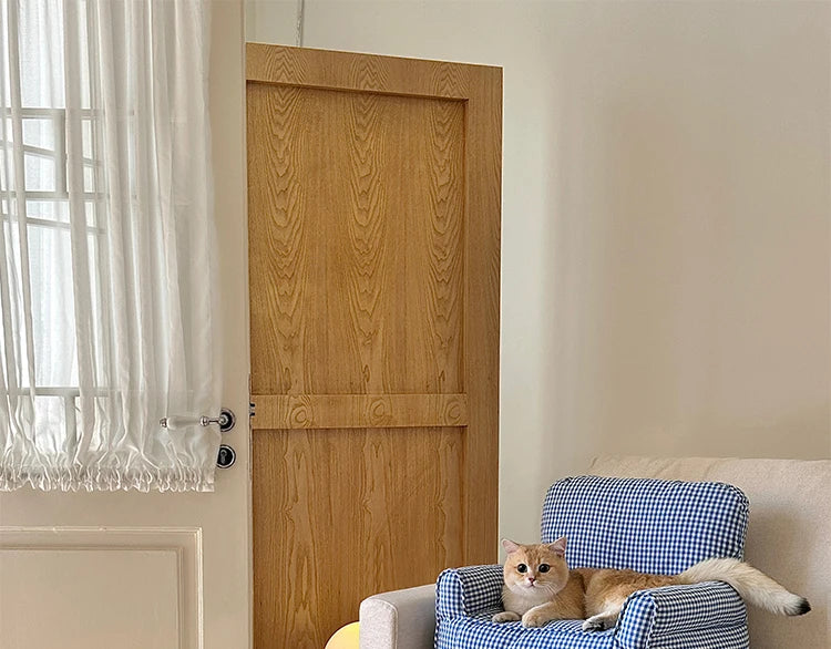 Blue and Yellow resting cat lounge - Luxe