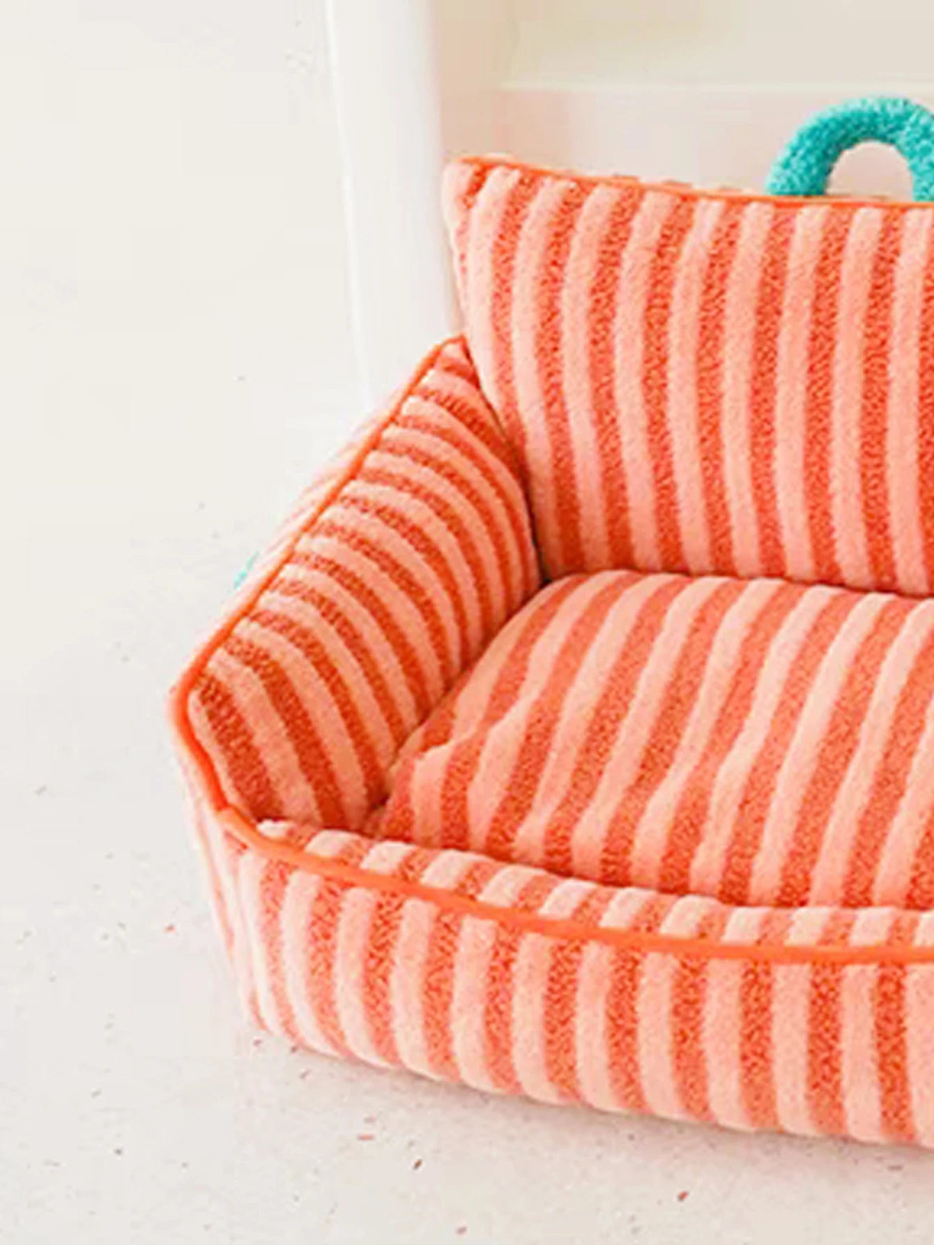 Summer Fun - Cats Bed Stripe - 2026 Design